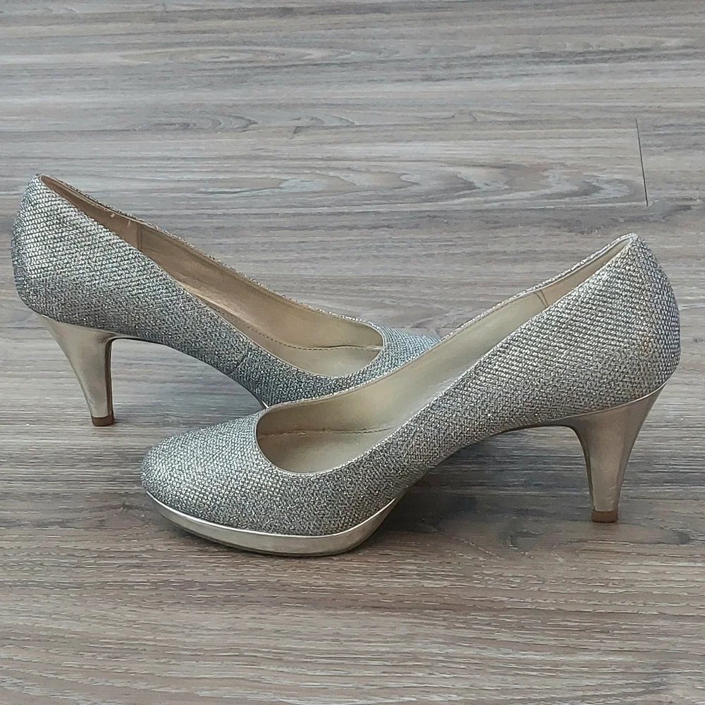 *Host Pick* Bandolino Allover Sparkle/Shimmer High Heels - Picture 2 of 6